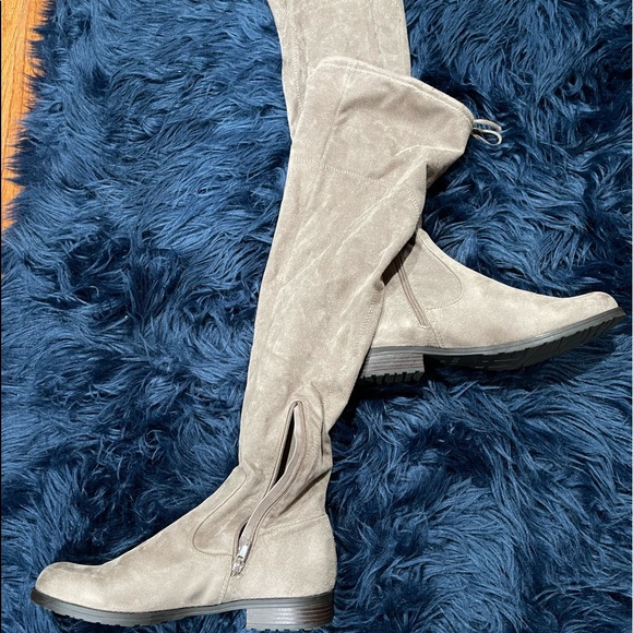 Brand new over the knee taupe boots - Picture 3 of 4